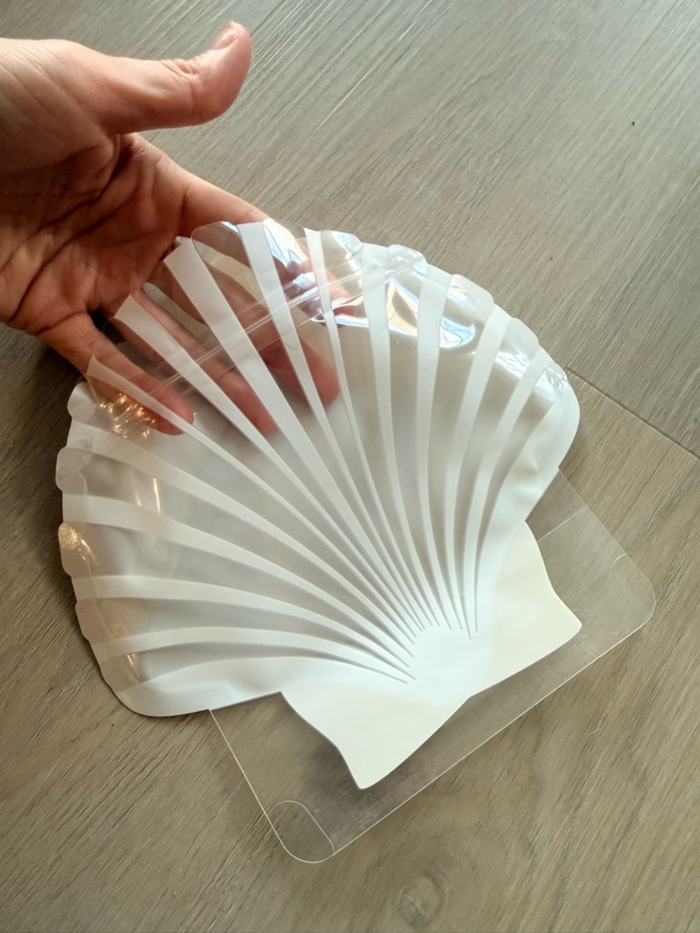 New Seashell Clear & White Hangover Bag - Wedding/Bachelorette Gift Bag - 30pc - Picture 2 of 2
